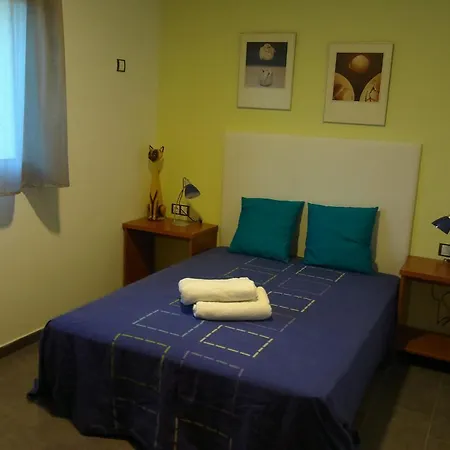 Livingirona Appartement *